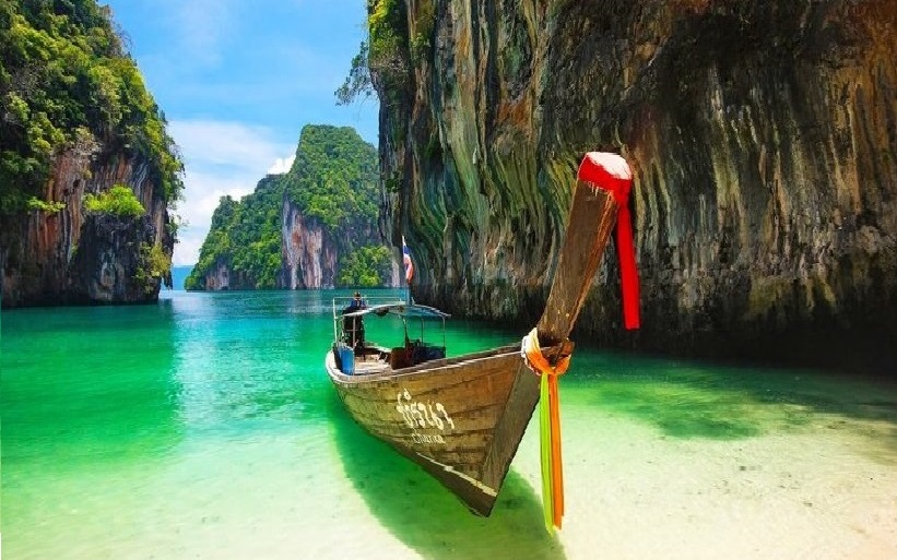 HOLIDAY IN THAILAND